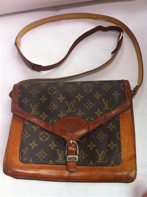 louis vuitton crossbody classic|vintage louis vuitton crossbody styles.